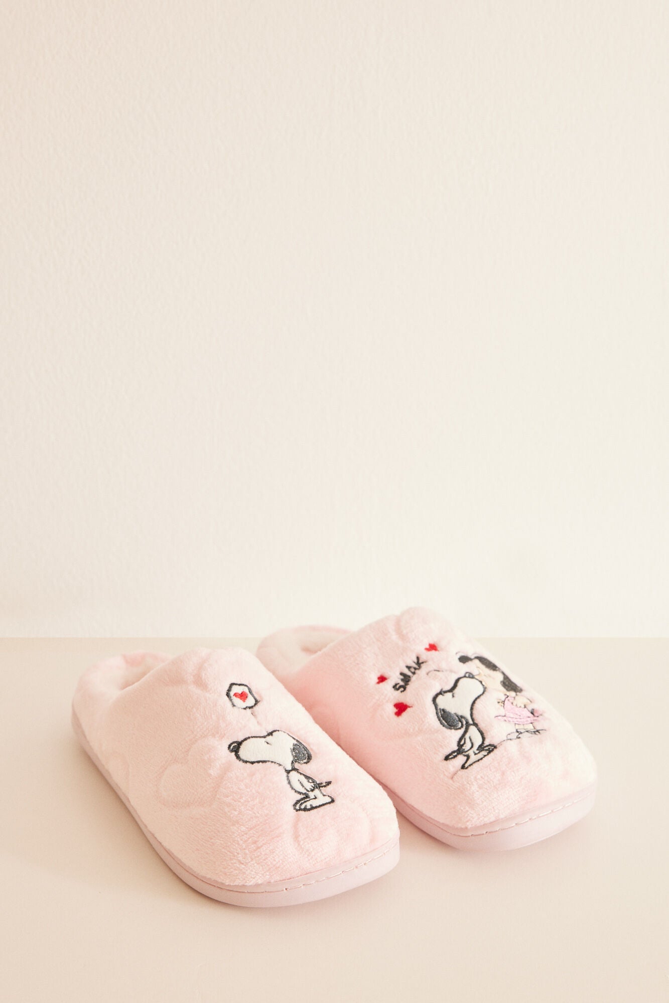 Snoopy Heart House Slippers