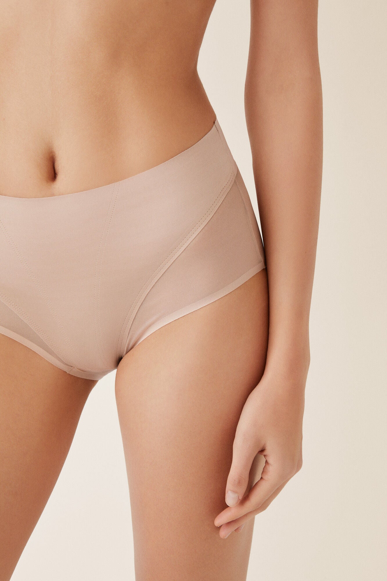 Nude shaping panty